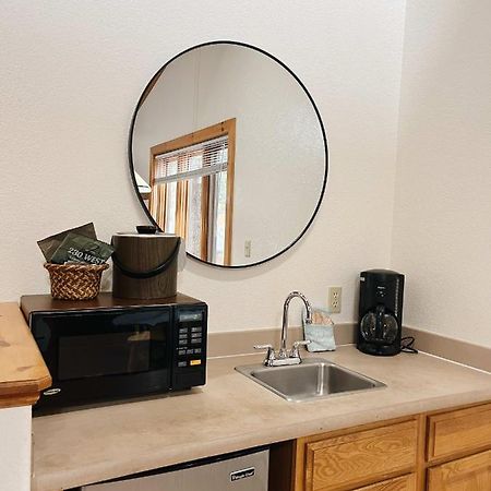 Cozy Cabin Suite Bed And Breakfast ウッドランド・パーク エクステリア 写真