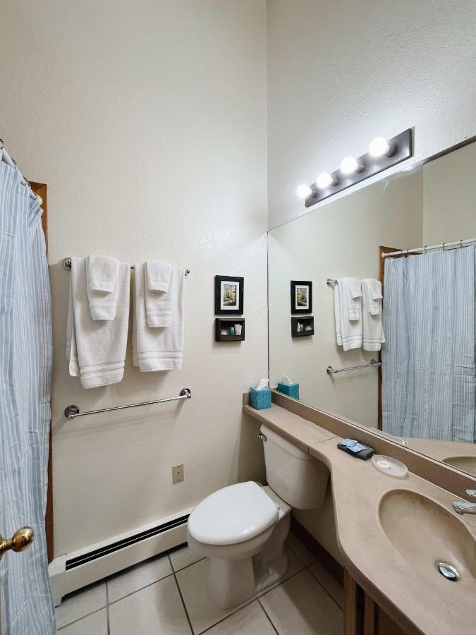 Cozy Cabin Suite Bed And Breakfast ウッドランド・パーク エクステリア 写真